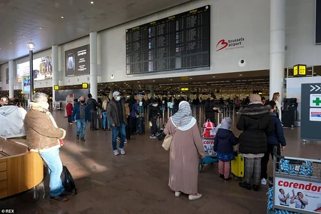 London sakinləri paytaxtı kütləvi tərk edirlər