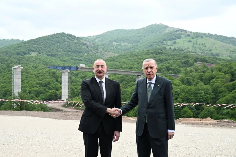 Presidents of Azerbaijan and Türkiye inspect progress on Kalbajar-Lachin highway construction