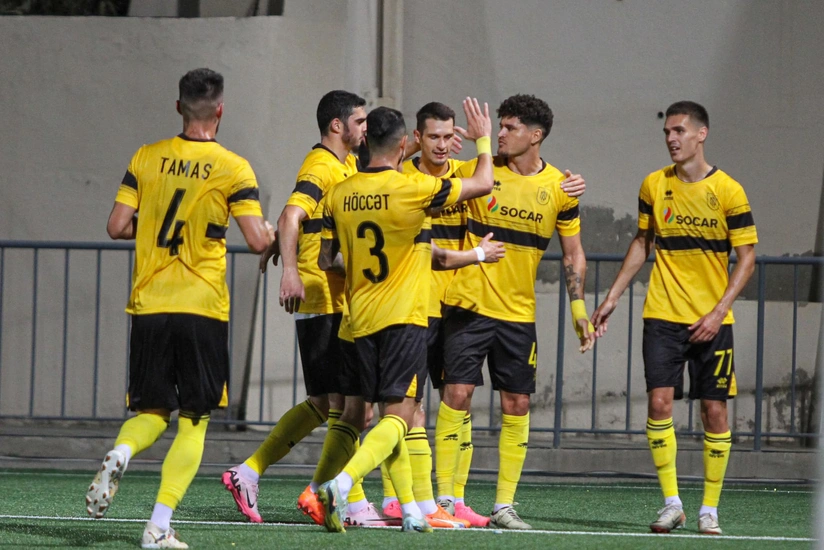 Neftçi tarixində ilkə imza atıb