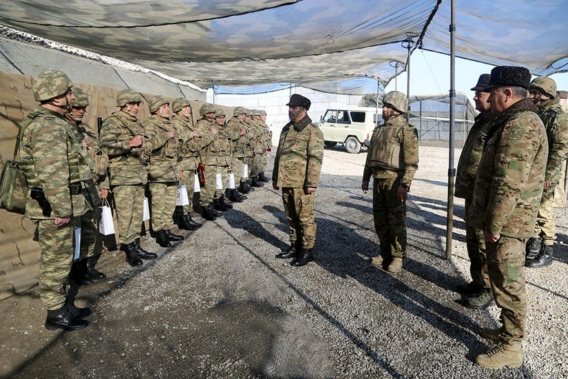 Zakir Həsənov ön xətdə hərbi qulluqçularla görüşüb - VİDEO