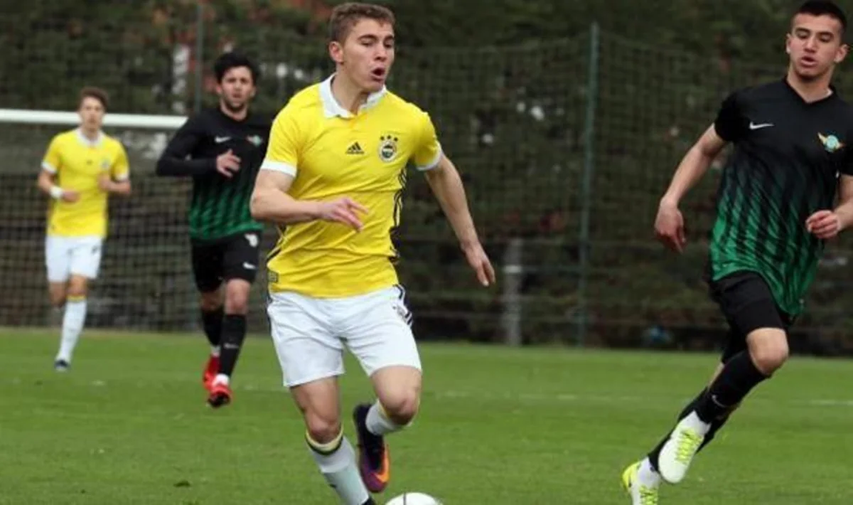 Vorskla Fənərbağçanın futbolçusunu transfer edib