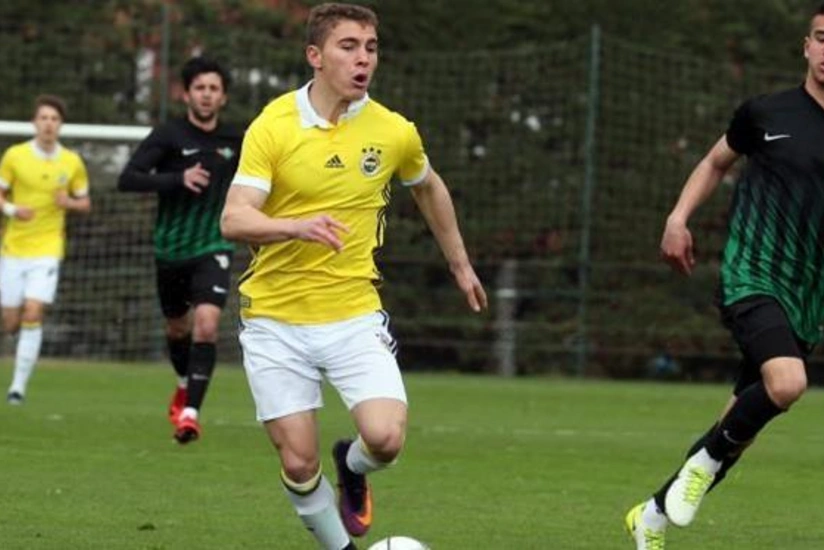 Vorskla Fənərbağçanın futbolçusunu transfer edib