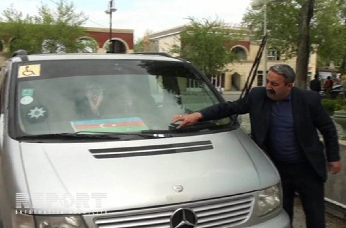 Hacıqabulda ov edən ərəblərin atdığı güllə mikroavtobusa dəyib - FOTO