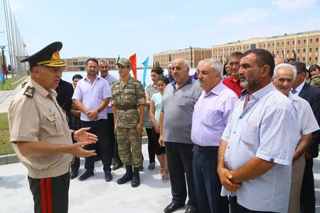 Bu gün bütün hərbi hissələrdə “Açıq qapı” günü keçirilib