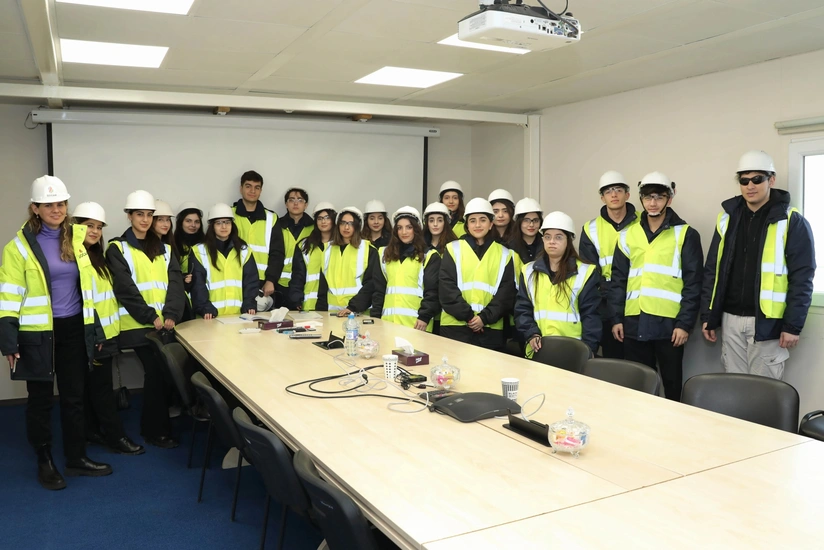 “SOCAR Könüllüləri” neft-kimya sənayesi, polietilen zavodu barədə məlumatlandırılıb