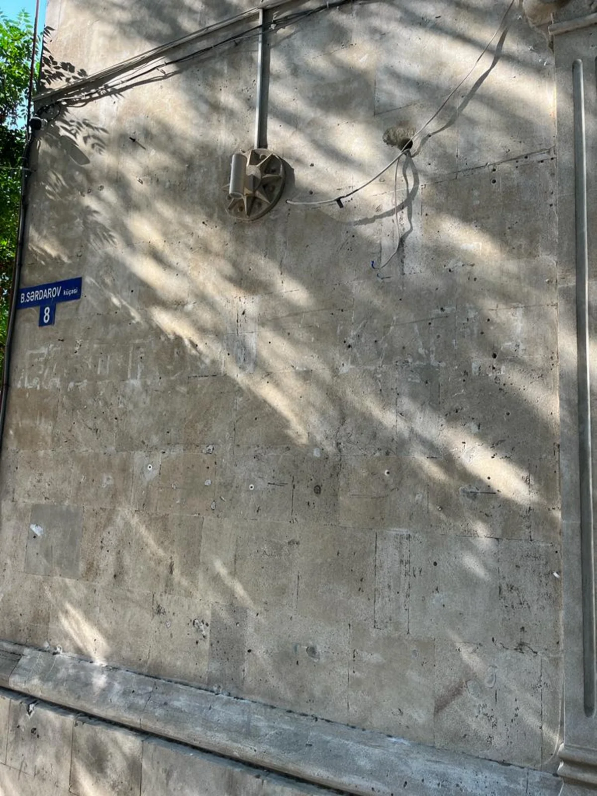 Bakıda tarixi abidələrə müdaxilə faktlarının qarşısı alınıb