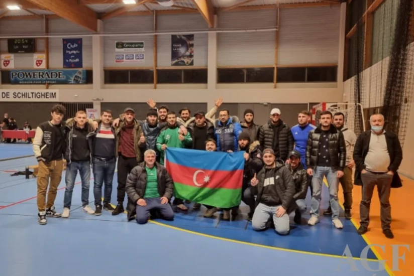 Ermənini məğlub edən Azərbaycan güləşçisi komandasına kubok qazandırıb