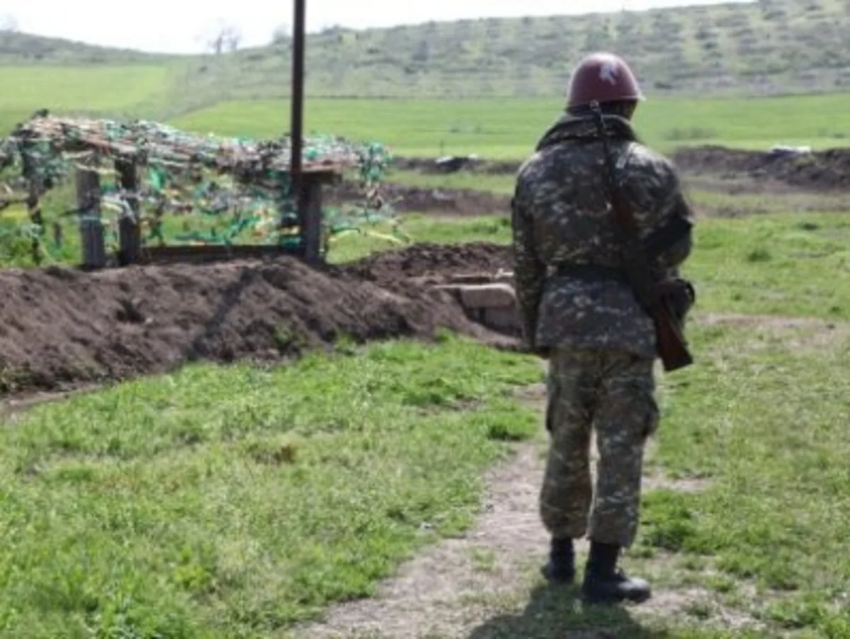 Армянский солдат отказывается возвращаться в воинскую часть Еревана