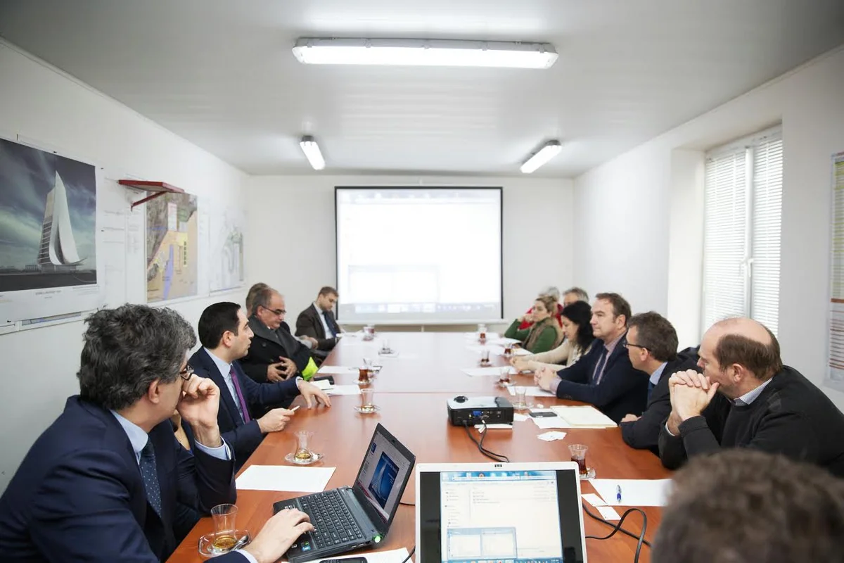 Aİ ölkələri səfirliklərinin əməkdaşları Bakı limanında olublar - FOTO