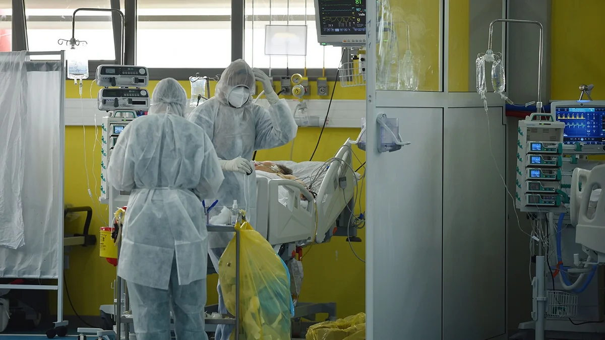 Gürcüstanda koronavirusa yoluxan əkizlər ölüb