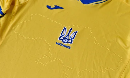 UEFA Ukraynadan siyasi şüarları formasından çıxarmağı tələb etdi