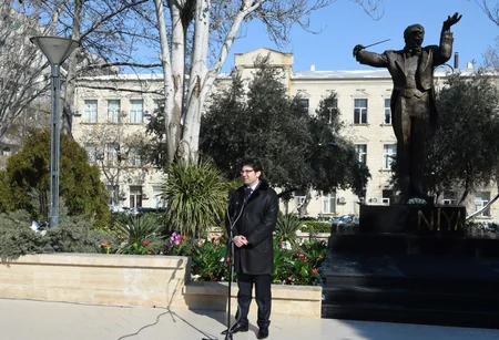 Prezident İlham Əliyev maestro Niyazinin Bakıda abidəsinin açılış mərasimində iştirak edib - YENİLƏNİB
