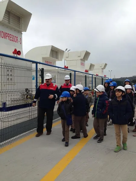 “SOCAR-CNG” məktəbliləri yeni alternativ yanacaq növləriylə tanış edib