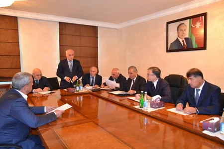 Ekologiya və təbii sərvətlər naziri İsmayıllıda vətəndaşlarla görüşüb
