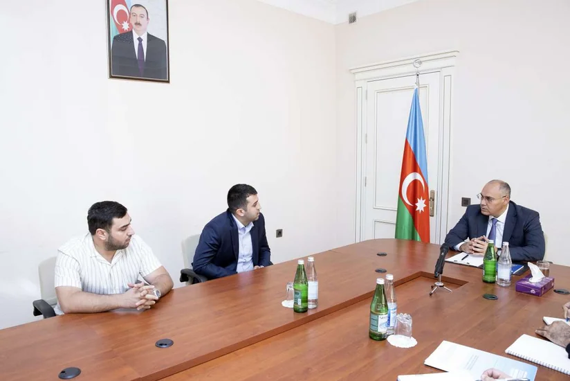 Səfər Mehdiyev Qobustanda vətəndaşları qəbul edib