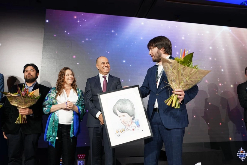 İddiaçılar Turniri: Rəcəbova bürünc medalı Mahir Məmmədov təqdim edib