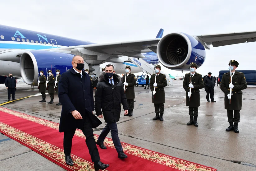 Президент Ильхам Алиев отправился с рабочим визитом в Украину