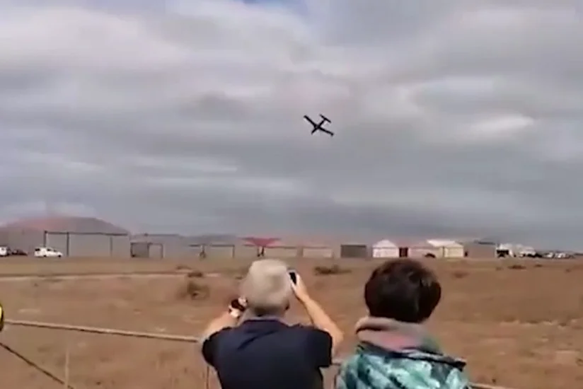 В ЮАР из-за крушения самолета на авиашоу погиб пилот