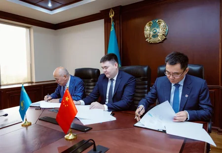 Минэнерго Казахстана, КМГ и CNOOC подписали контракт по проекту Жылыой на Каспии