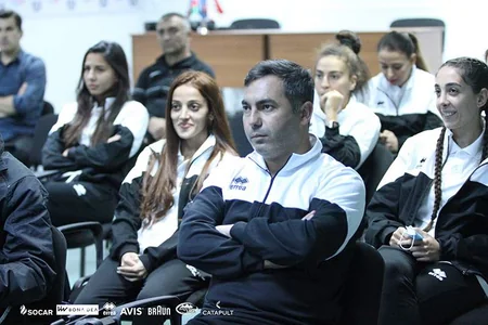 “Neftçi”nin məşqçi və futbolçu heyəti üçün seminar keçirilib