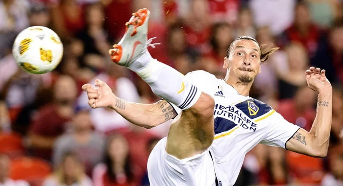 Zlatan İbrahimoviç MLS-də ən yaxşı futbolçu mükafatına namizəd olub