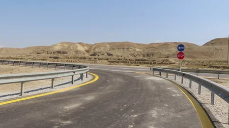 Azərbaycan Gürcüstanla sərhəddə yeni yol hissələri salıb