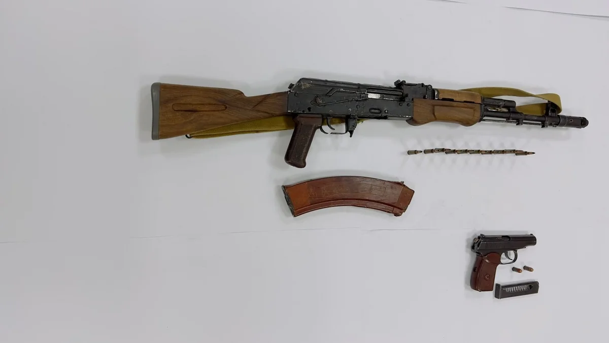 Şəkidə avtomat və tapançanı satmaq istəyən şəxs saxlanılıb