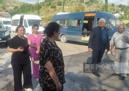 On beş ailəni doğma yurda qaytaran köç karvanı Laçına çatıb