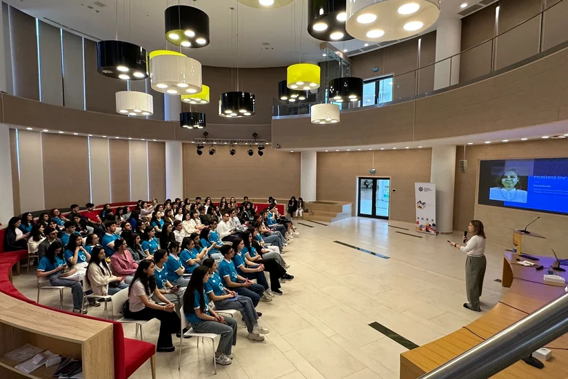 “MEDİAlab” layihəsi çərçivəsində ali məktəb tələbələri üçün seminar keçirilib