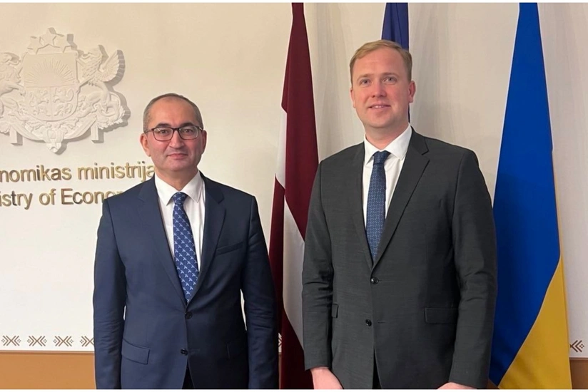 Səfir latviyalı nazirlə Bakı və Riqa arasında iqtisadi qarşılıqlı fəaliyyəti müzakirə edib