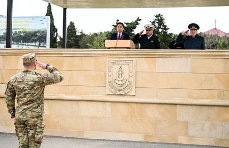 Sualtı hücum xüsusi təyinatlı kursunun buraxılış mərasimi keçirilib
