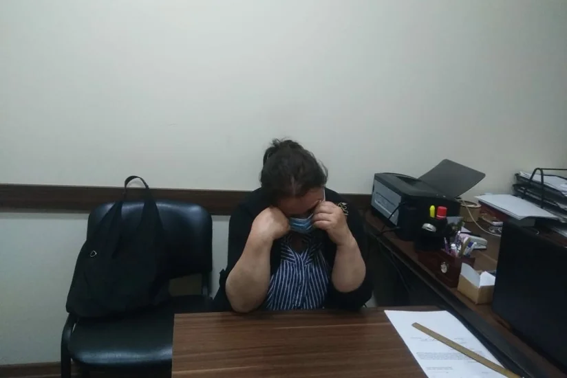 Qaxda mağazalardan oğurluq edən qadın saxlanıldı