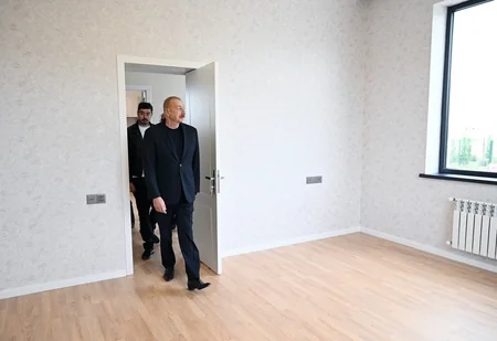 Prezident İlham Əliyev Ağdamın Xıdırlı kəndində görülən bərpa işləri ilə tanış olub - YENİLƏNİB