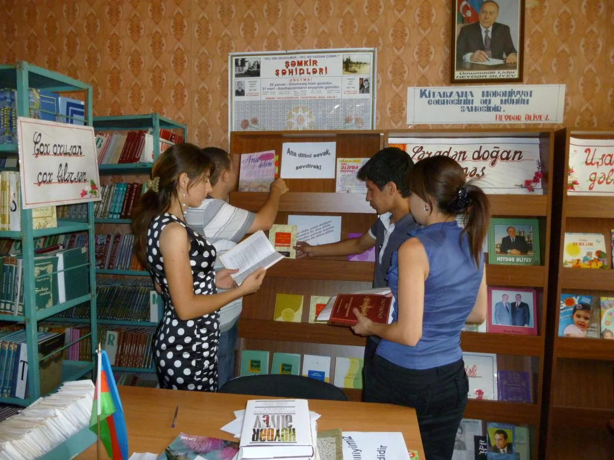 Bu gün Azərbaycan əlifbası və dili günüdür