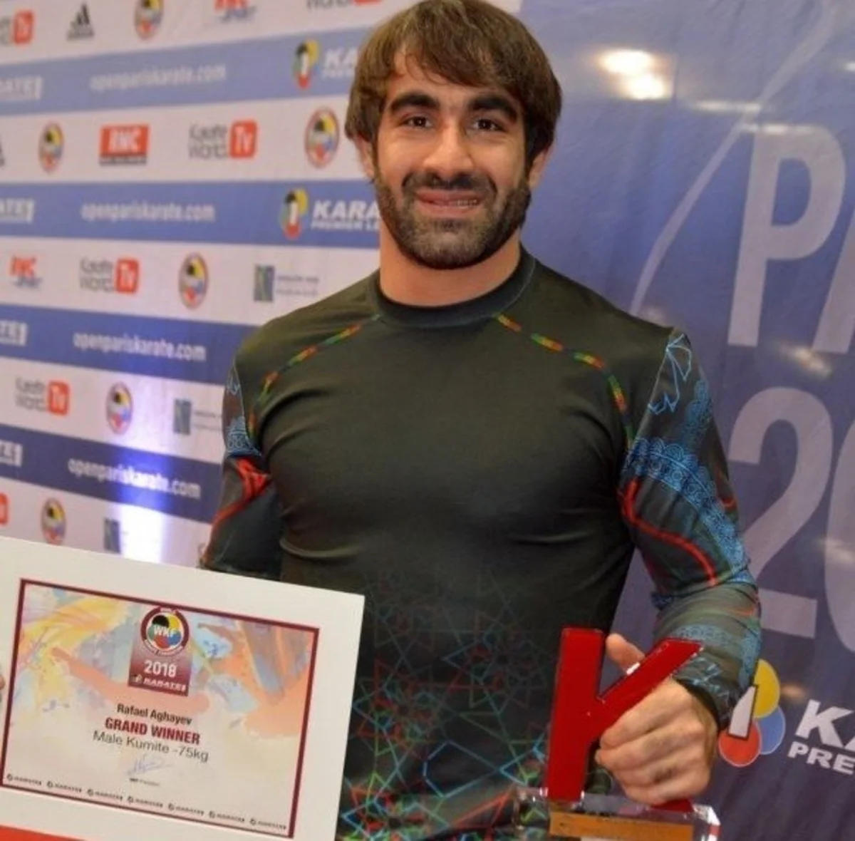 Rafael Ağayev Parisdə keçirilən “Karate1” Premyer Liqa turnirində gümüş medal qazanıb - FOTO