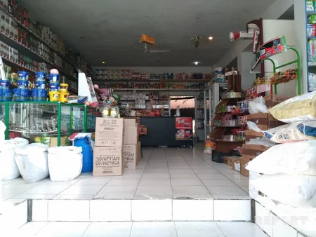 Qaxda mağazadan 10 min manatdan çox pul oğurlanıb - FOTO