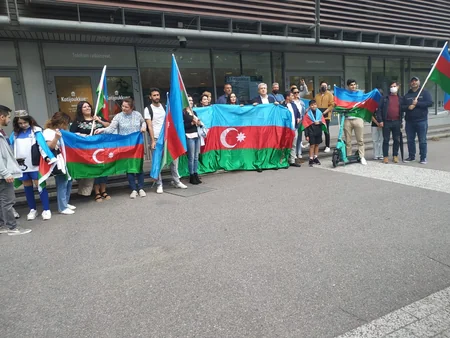 Neftçinin Finlandiyadakı HİKkəsi, tanımadığımız Helsinkidə tanıdığımız Aleksandrın abidəsi