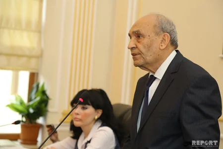 Mikayıl Müşfiqin poetik dili mövzusunda elmi sessiya keçirilib
