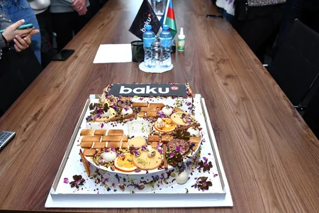 Dəqiqlik, operativlik və sərhədləri aşan etimad - Baku TV 5 yaşını qeyd edir