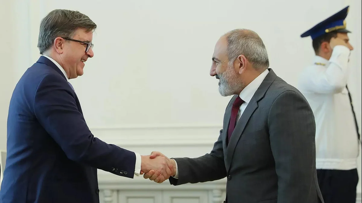 ABŞ-nin “dostlar klubu”na giriş: Qərb Ermənistandan proteksiyası üçün nə tələb edir