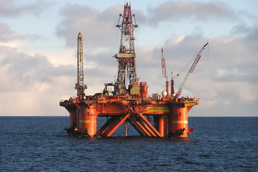 Иран и РФ подписали контракт на 1 млрд на строительство морских буровых установок