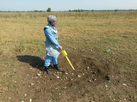 ANAMA Tərtərdə 3 ədəd Qrad raketinin mühərrik hissəsini tapıb