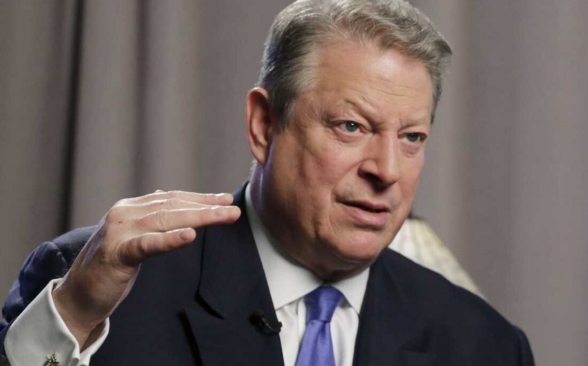 Apple says longtime directors Al Gore and James Bell retiring from board