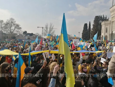 Ukraynalılar İstanbulda Rusiya əleyhinə aksiya keçirib