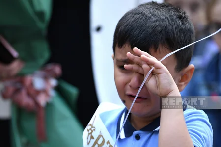 Birincilərin ilk dərs günü - FOTOREPORTAJ