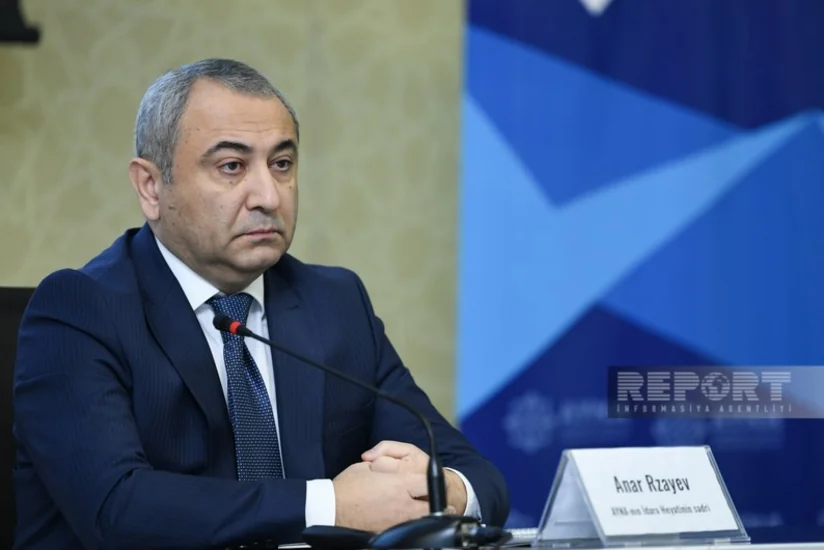 AYNA sədri: Bakıda avtobusların 50 %-dən çoxu dəyişməlidir