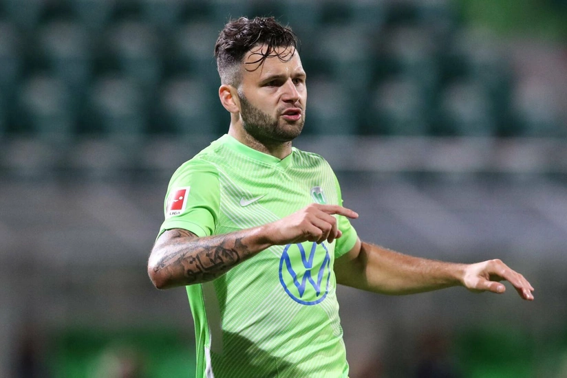 Bundesliqa klubunun futbolçusunda koronavirus aşkarlandı