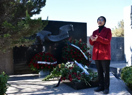 Xalq artisti Rasim Ocaqovun xatirəsi anılıb