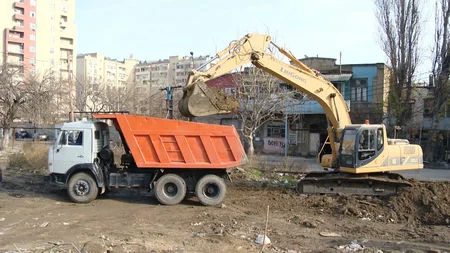 Bakıda daha bir ərazidə yaşayış və qeyri-yaşayış sahələri sökülür