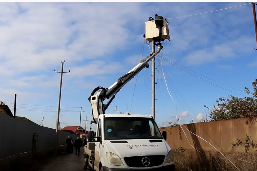 Salyanın Kərimbəyli kəndinin elektrik şəbəkəsi tam yenilənir